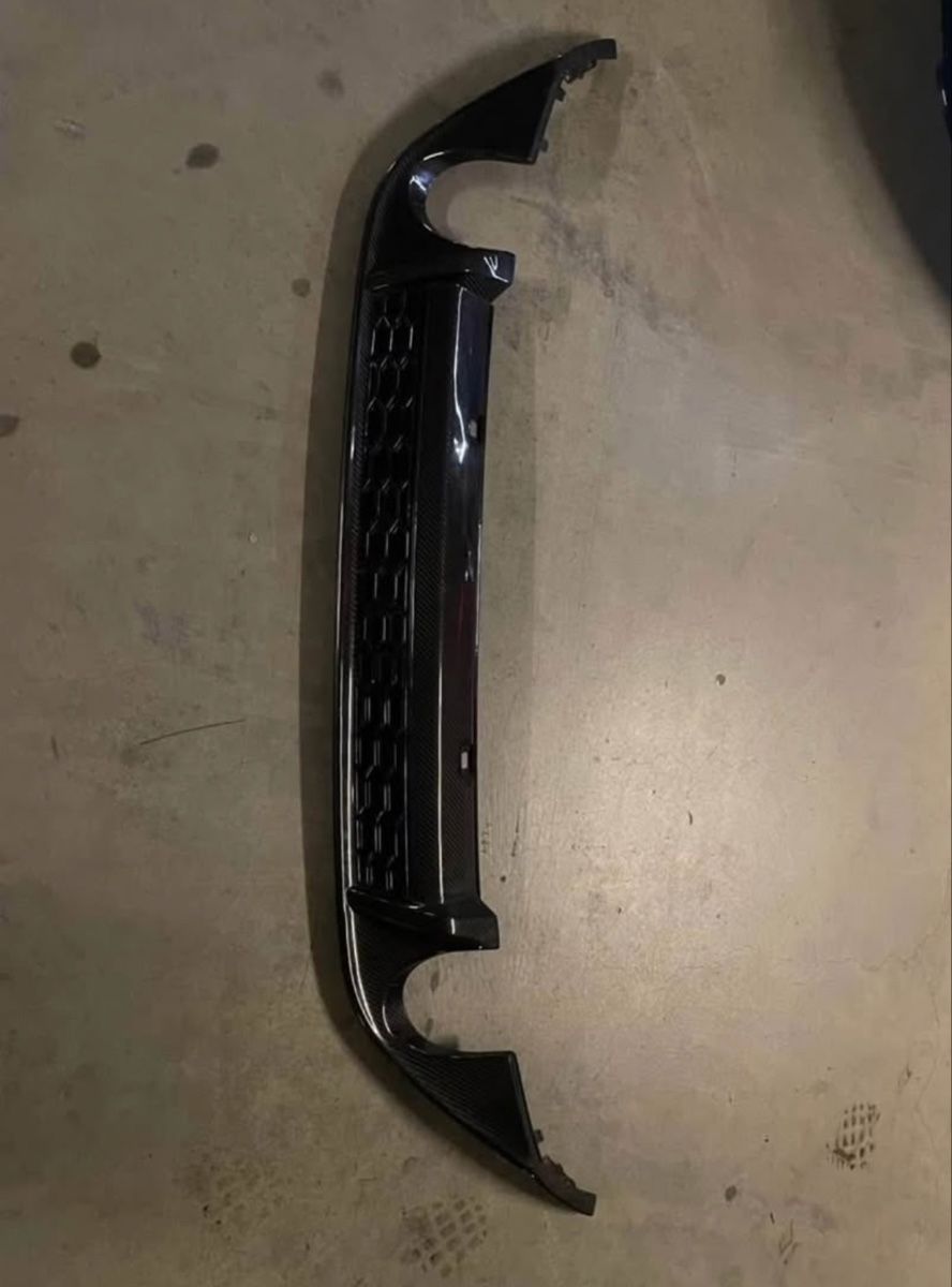 Volkswagen Tutti pezzi di ricambio auto: BOCA Carbon Heckdiffusor für Golf 7 GTI – Usato da Boswil venduto da fec_5tdt