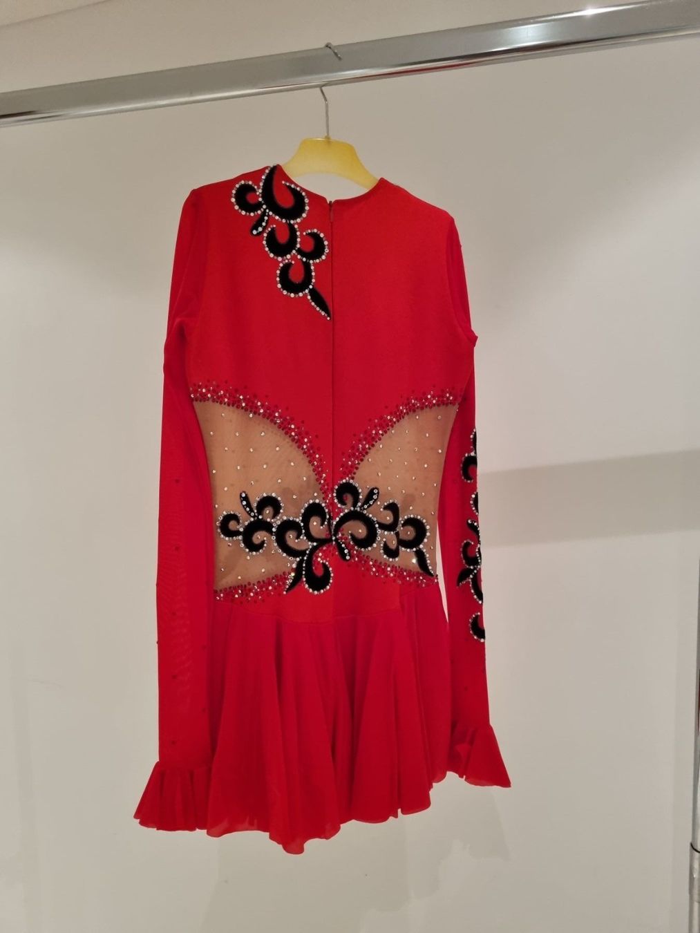 Vestiti & Gonne: Eiskunstlauf Kürkleid Gr.158- 164 – Nuovo (secondo la descrizione) da Rorschacherberg venduto da Dance 1