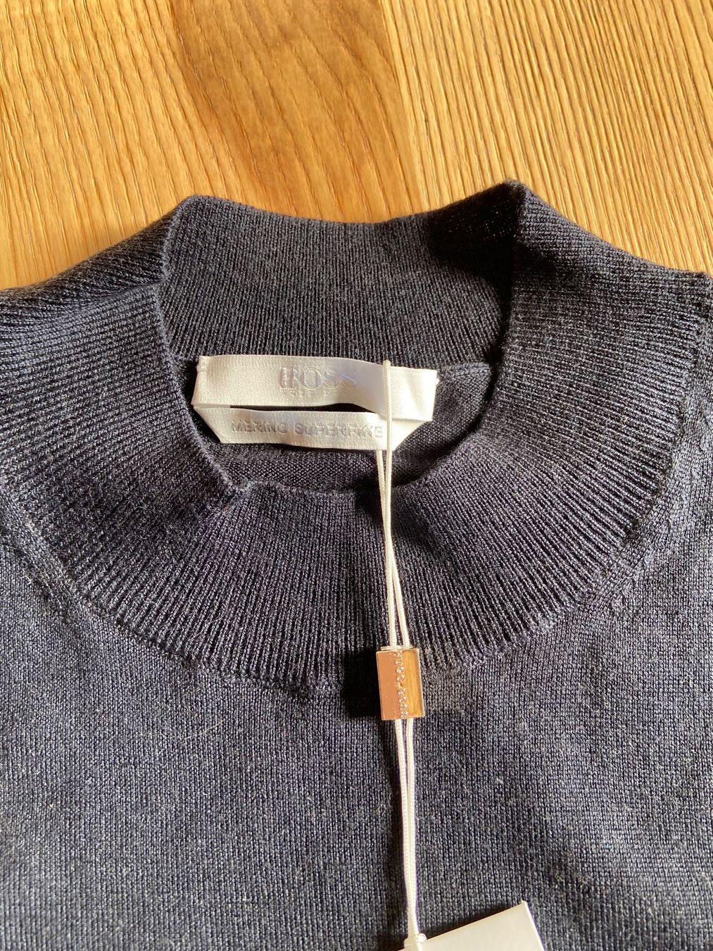 Hugo Boss Pullover & Sweatshirts: Nuovo pull Hugo Boss donna – Neu und originalverpackt aus Davesco-Soragno von dvf_7h6d 6