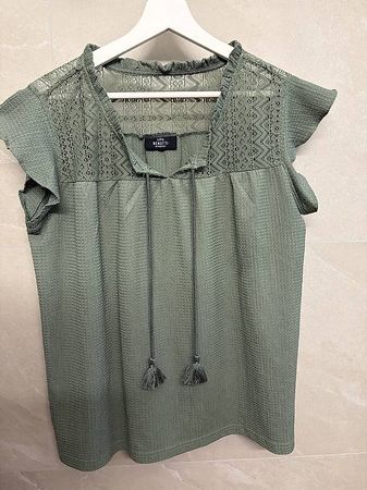 Grünes Shirt
