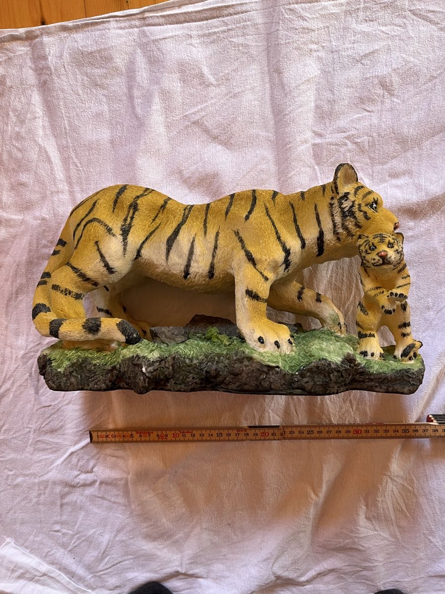 Figuren: Tiger Statue Skulptur Figur Tiere – Gebraucht aus Maienfeld von DivicoHelveticus