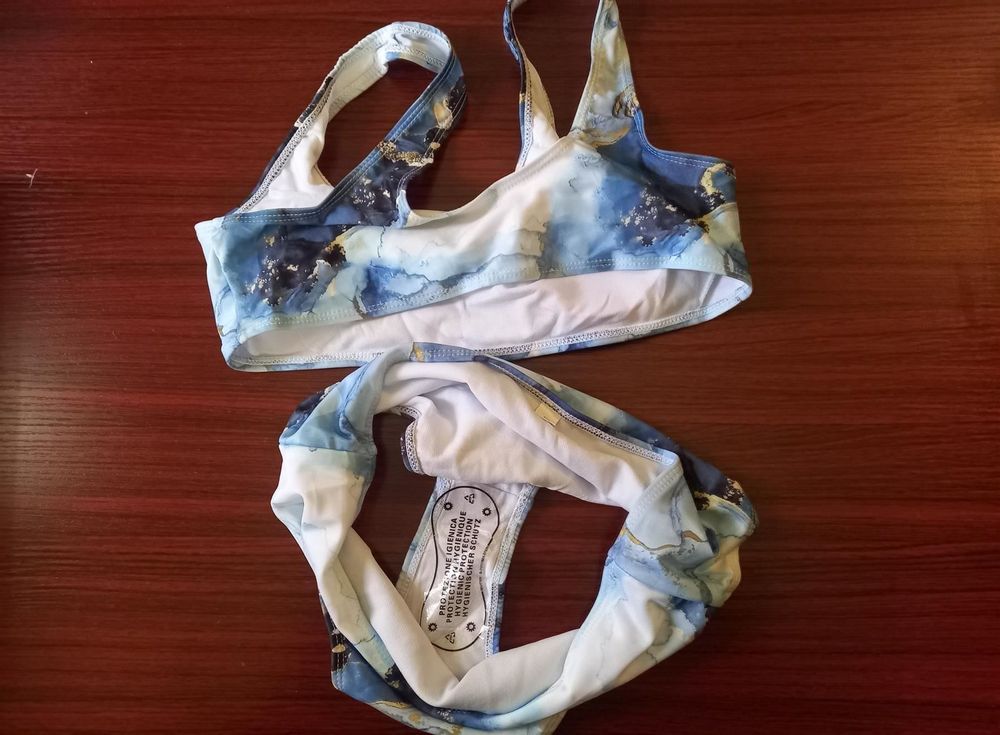 Bas de bikini brésilien taille haute avec bordure rayée | Bikini Village