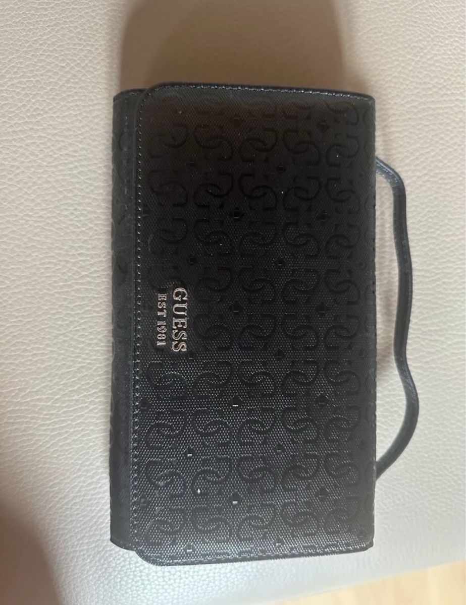 Guess Borse da donna: Guess Clutch – Nuovo e nell'imballaggio originale da Aeschi SO venduto da jen_n7nq 1