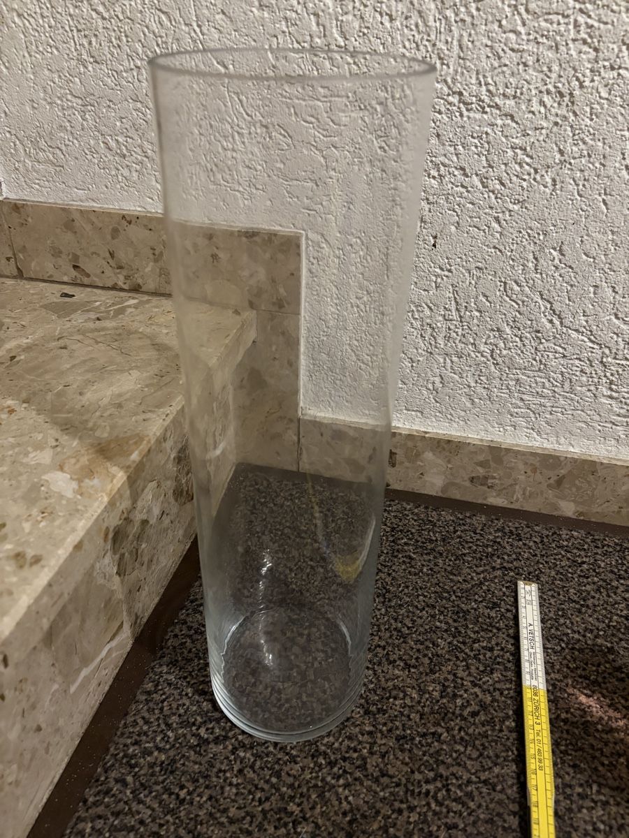 Vasen & Gefässe: Verschiedene Vasen aus Glas  – Gebraucht aus Neuägeri von mai_9nd6 3