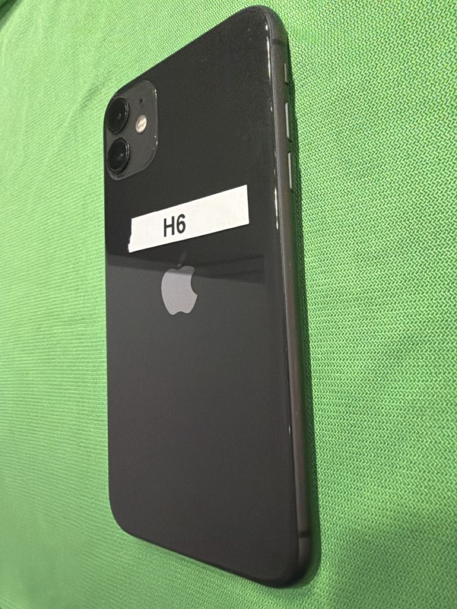 Apple Telefoni cellulari / Smartphones: iPhone 11 / Schwarz/ 64Gb / 87% Akku / H6 – Usato da Arbon venduto da BaX_94 3