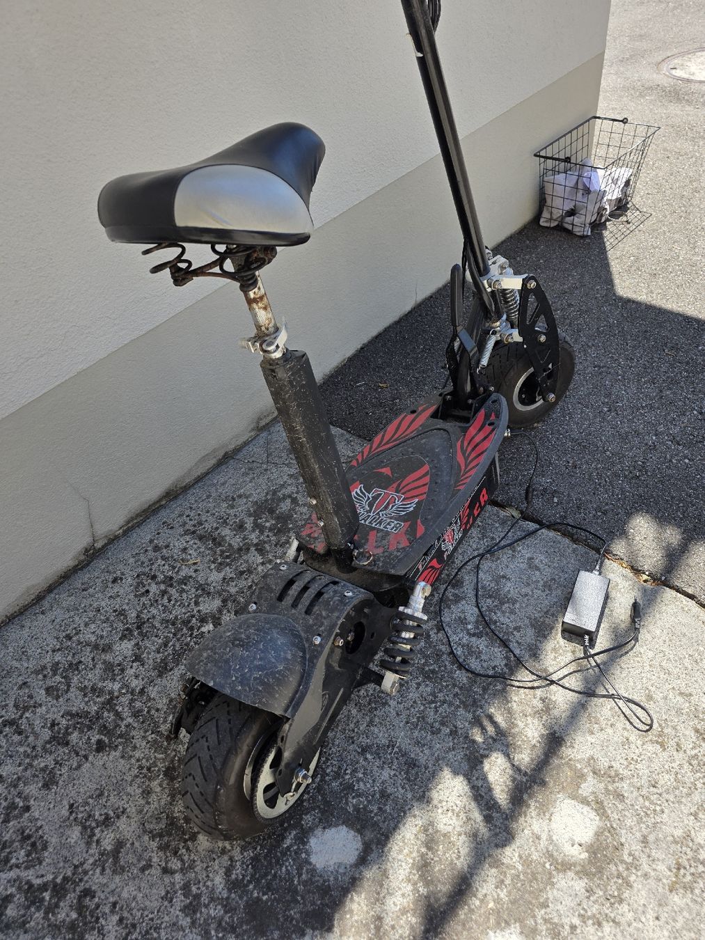 Scooters: Elektroroller mit Sitz gebraucht – Gebraucht aus Reiden von pavlo41 2