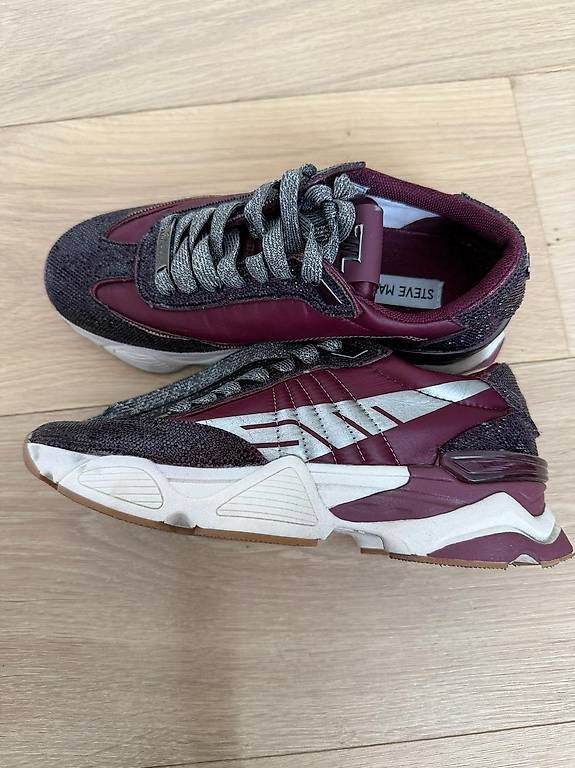 Steve Madden Scarpe da donna: Steve Madden Sneakers Setback-R Cherry Gr. 35.5 – Usato da Zürich venduto da Tevelyn 1