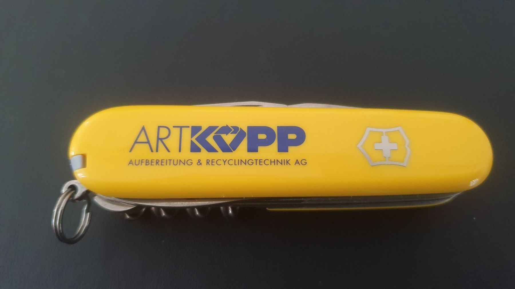 Victorinox Coltelli tascabile: 4 Victorinox Sackmesser mit Logo – Nuovo (secondo la descrizione) da Härkingen venduto da MarianneSi