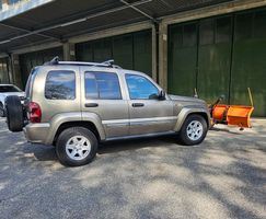 Jeep Cherokee 2.8 CRD mit Schneepflug