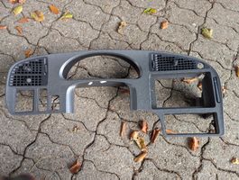 Schöne Tachoumrandung für Saab 9-5 ab 2005