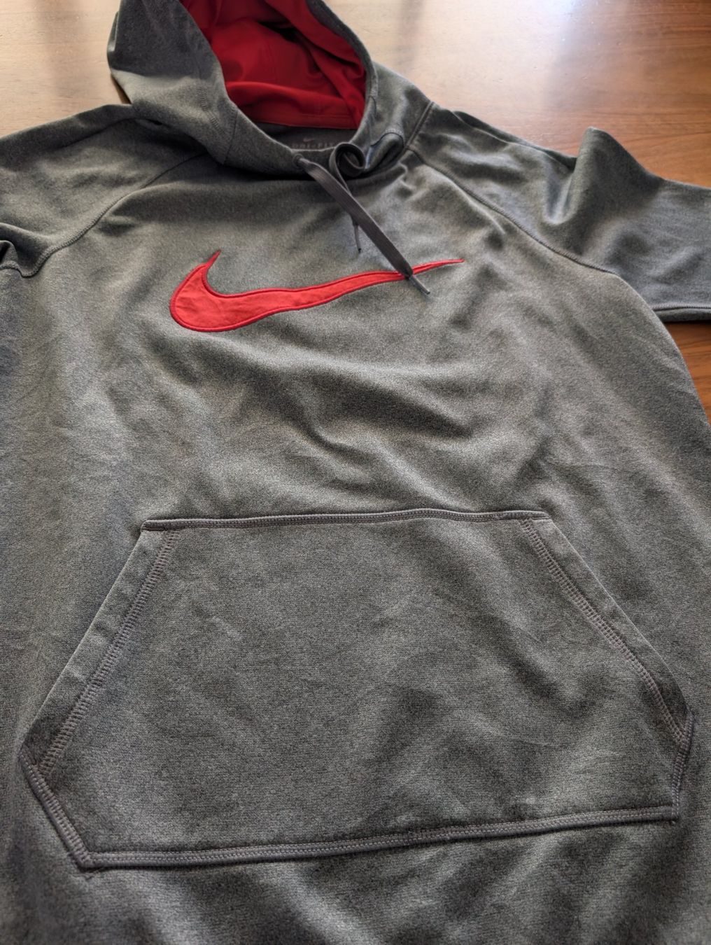 Nike Maglioni & Felpe: Hübscher Kapuzenpullover Nike Gr. S Damen – Usato da Dielsdorf venduto da soki67 2