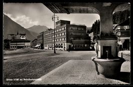 AK Arosa, Bahnhofquartier, mit Posthotel u. Brunnen