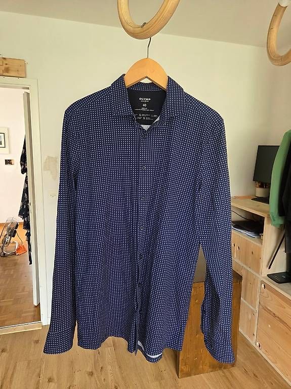 Camicie: Olymp Level 5 Body Fit Hemd Gr.40 dunkelblau – Usato da Ostermundigen venduto da wab_jxp5 1