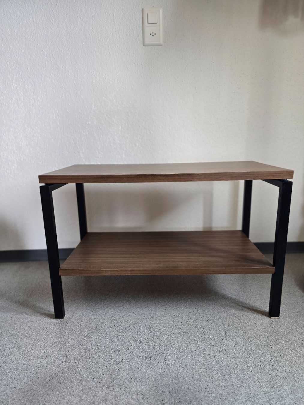 Mobili TV: Praktischer Beistelltisch – Usato da Winterthur venduto da Winthertur84