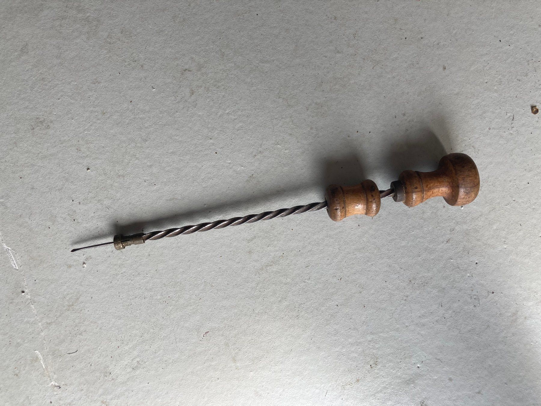 Tutti gli attrezzi: Antiker Handdrillbohrer, Drillbohrer – Usato da Stäfa venduto da koopjesnu
