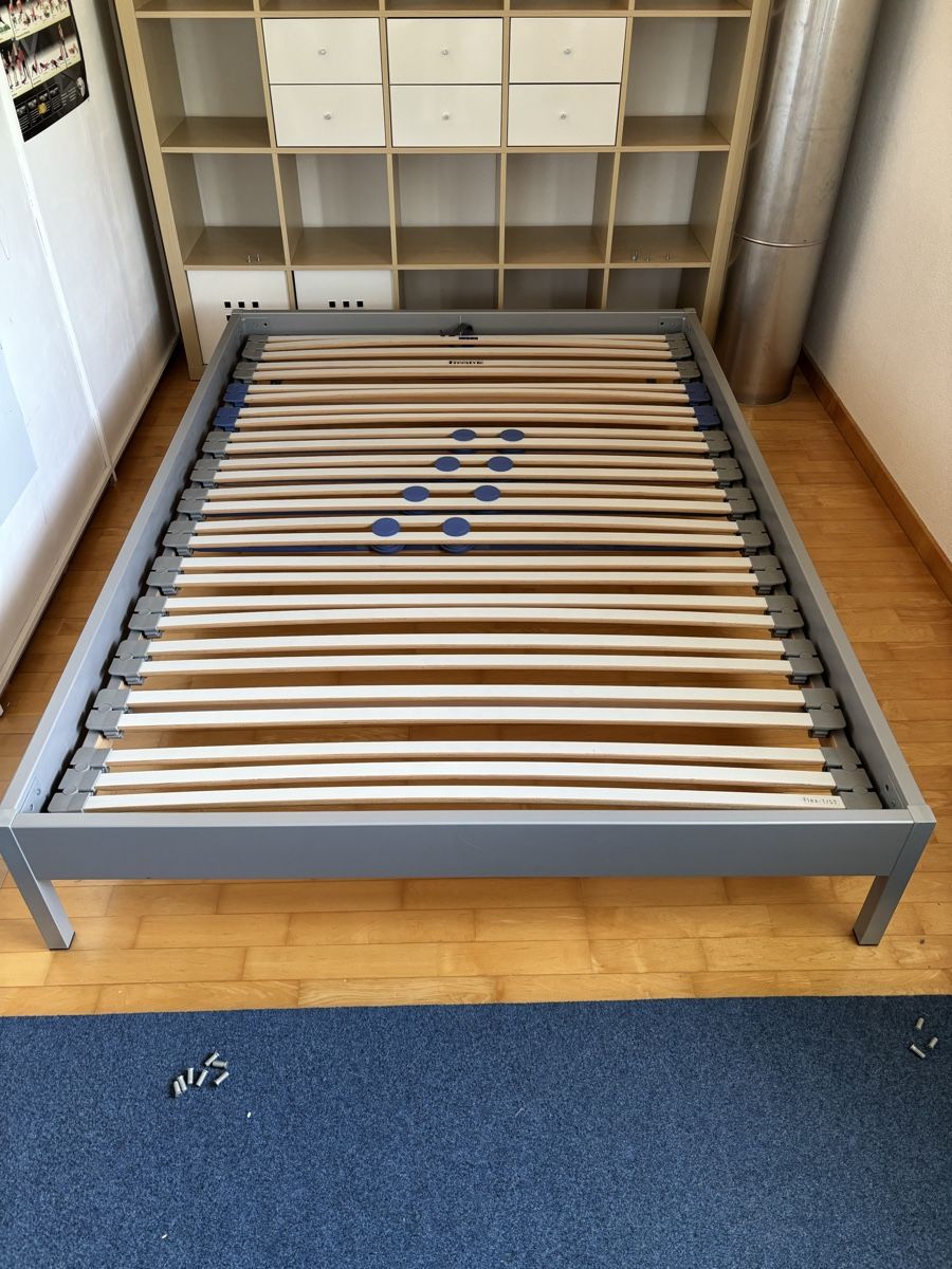 Letti: Bett 140x200 cm mit Lattenrost, Matratze – Usato da Sarnen venduto da Dutzli 1