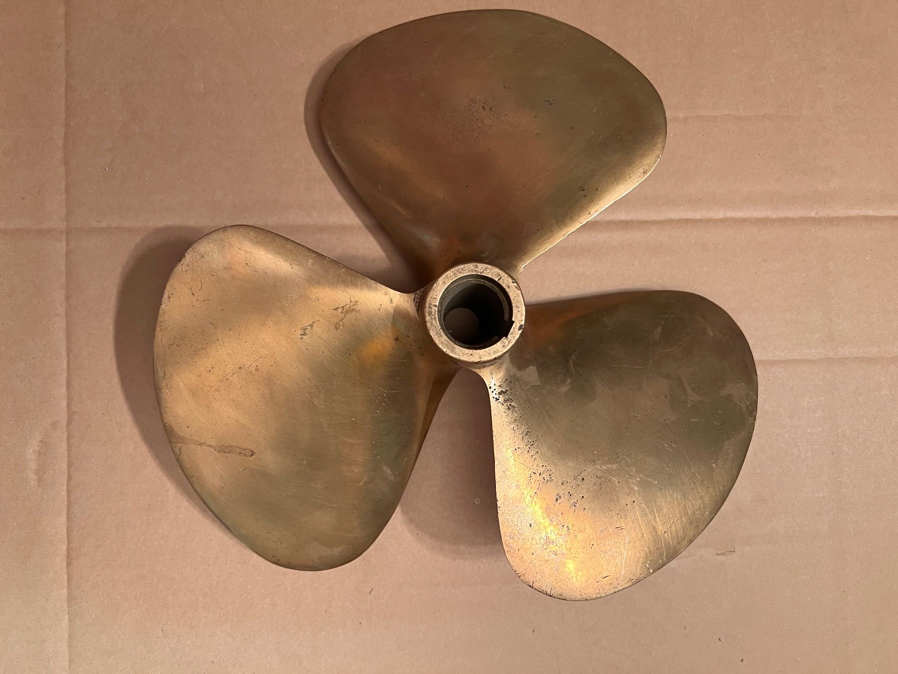 Boote: Bootsschraube in Bronze für dein Boot – Gebraucht aus Biel/Bienne von Jomazi 5