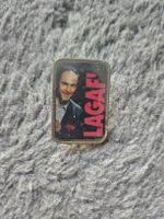 Pin's culte de Lagaf': Un accessoire vintage rare!