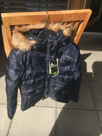 Neu!! Winter-Steppjacke Peak Mountain m. Kapuze 10 Jahre