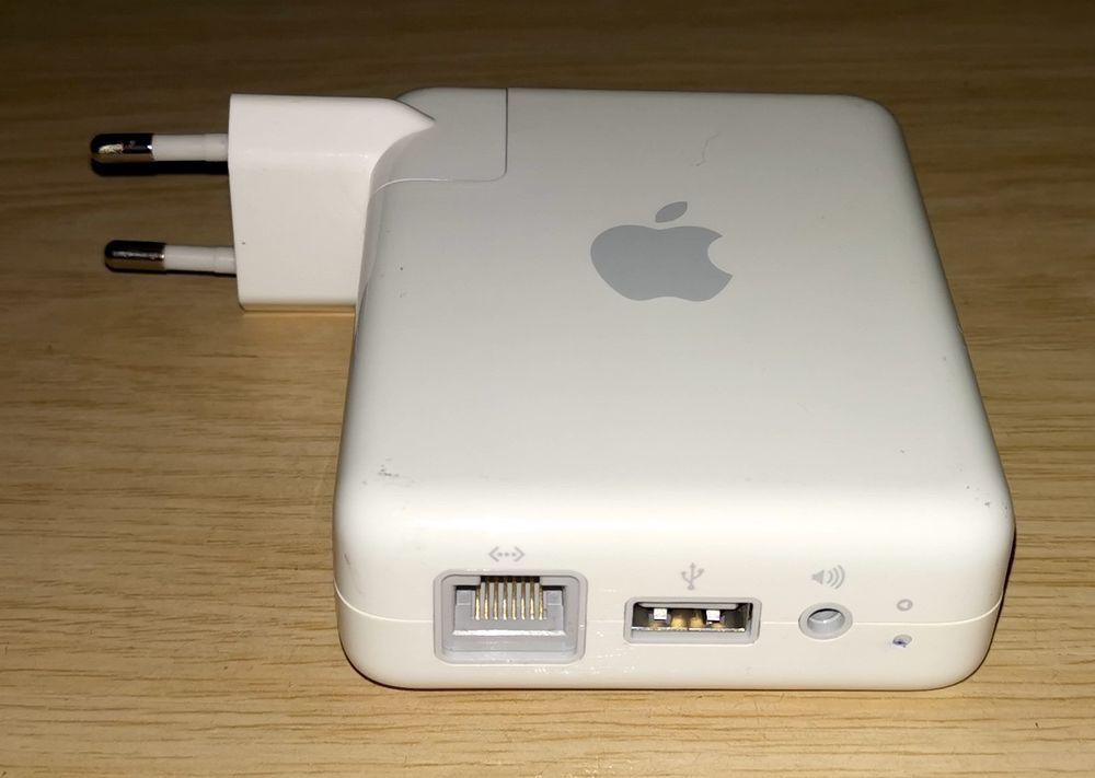 Apple Modem & Router: Apple AirPort Express Base Station - Model A1088 – Usato da Mettmenstetten venduto da zum123 2