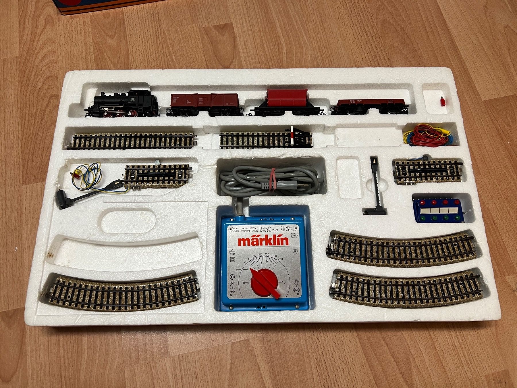 Märklin Modellini di ferrovie: Märklin Starter Packet – Difettoso da Diemtigen venduto da Mpsj4 2