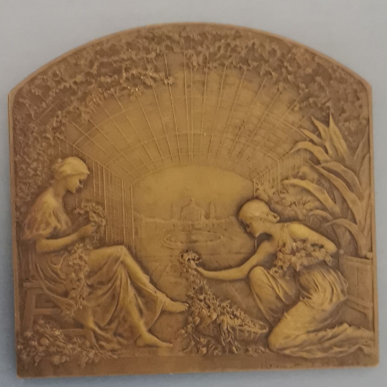 Piatti di portata: Antikes Bronze Relief – Nuovo e nell'imballaggio originale da Küssnacht am Rigi venduto da DB_Shop