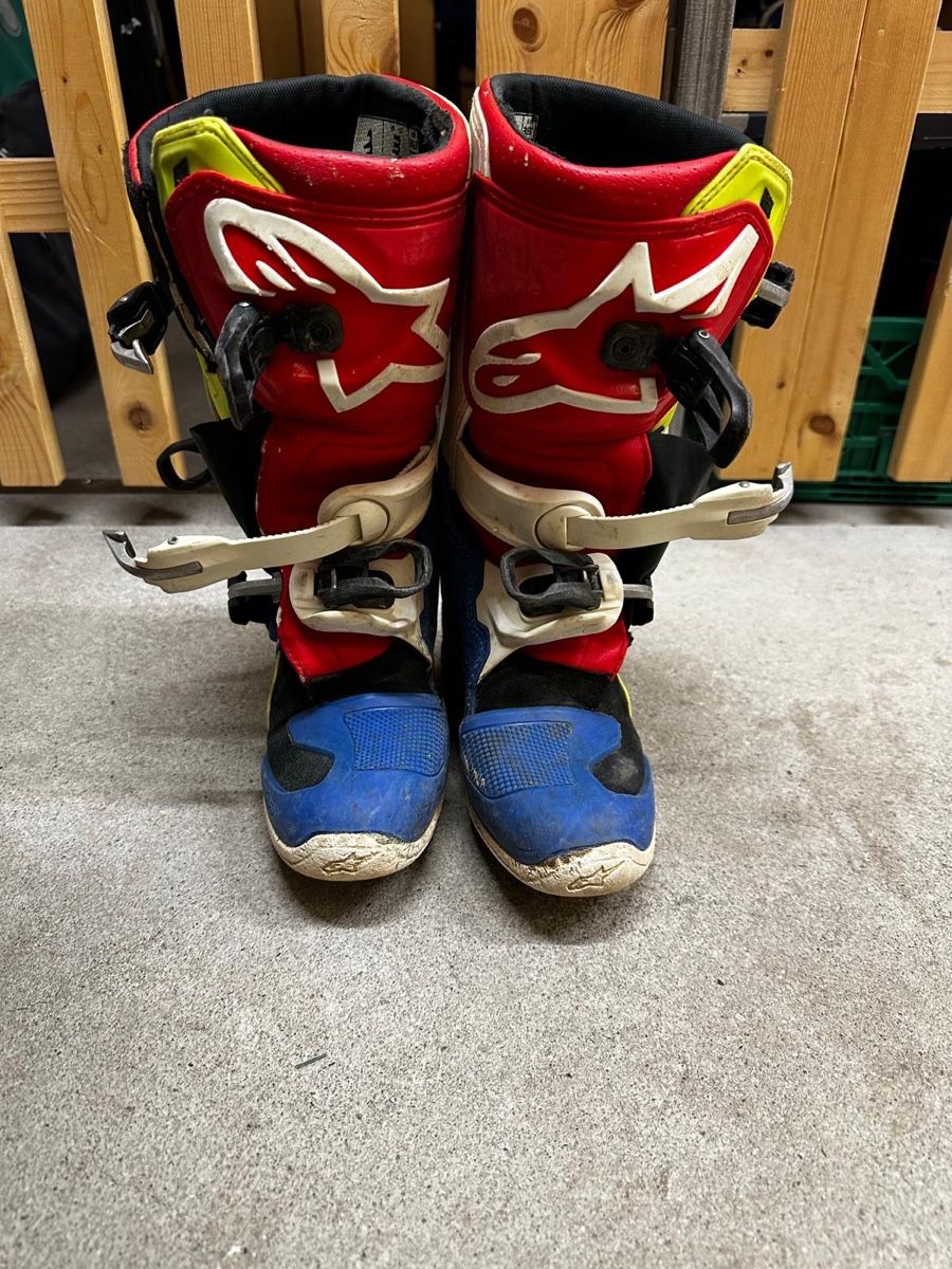 Alpinestars Schuhe für Jungen: Alpinestars Tech 7S Bottes Moto Cross 35,5 – Gebraucht aus Sion von v24_6zkp