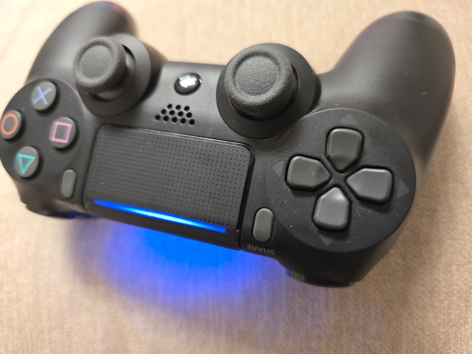 Sony Manettes: ORIGINAL PS4 Controller – D'occasion à Basel par Zait