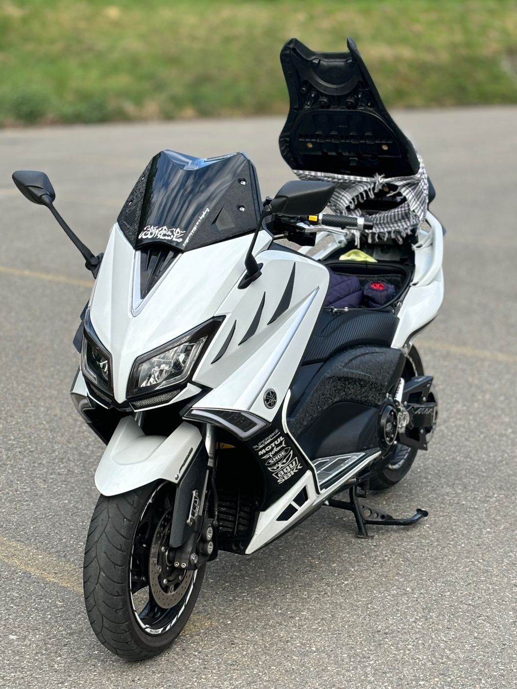 Yamaha Scooter: Tmax 530 2015 – Usato da Zürich venduto da Lemine09