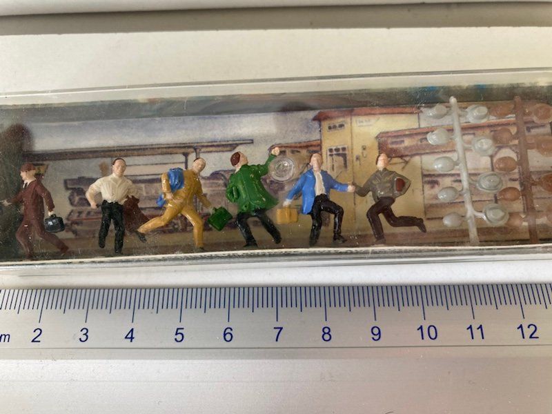 2er-set-merten-h0-figuren-eilende-reisende-fliegende-h-te-gebraucht