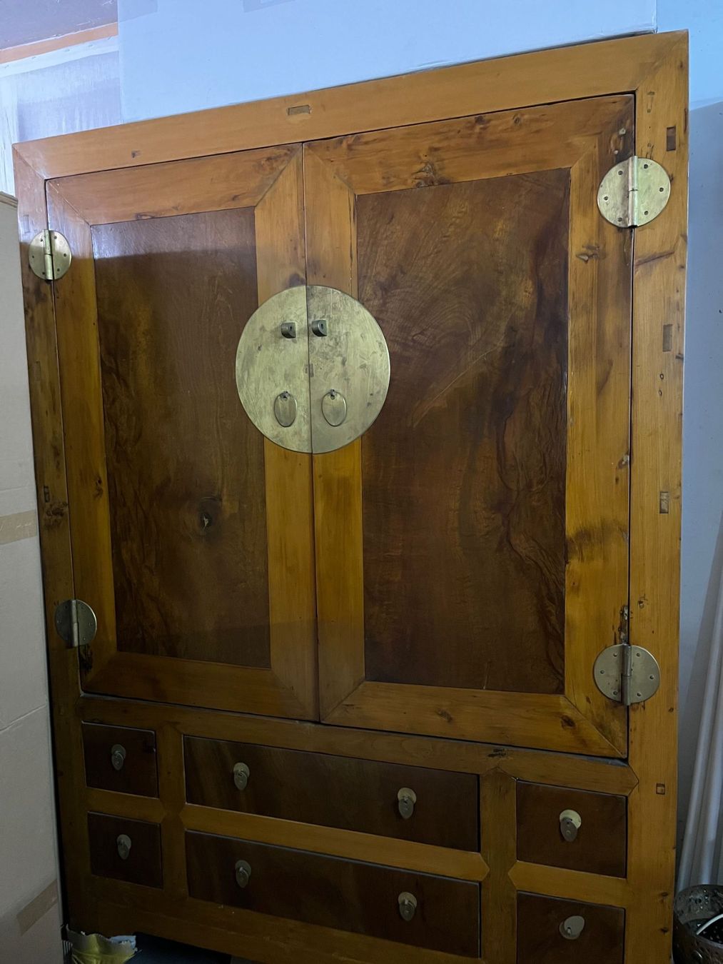 Armadi: Grosser Holzschrank | LIQUIDATIONSVERKAUF – Nuovo (secondo la descrizione) da Alpnachstad venduto da ann_9vpm 4