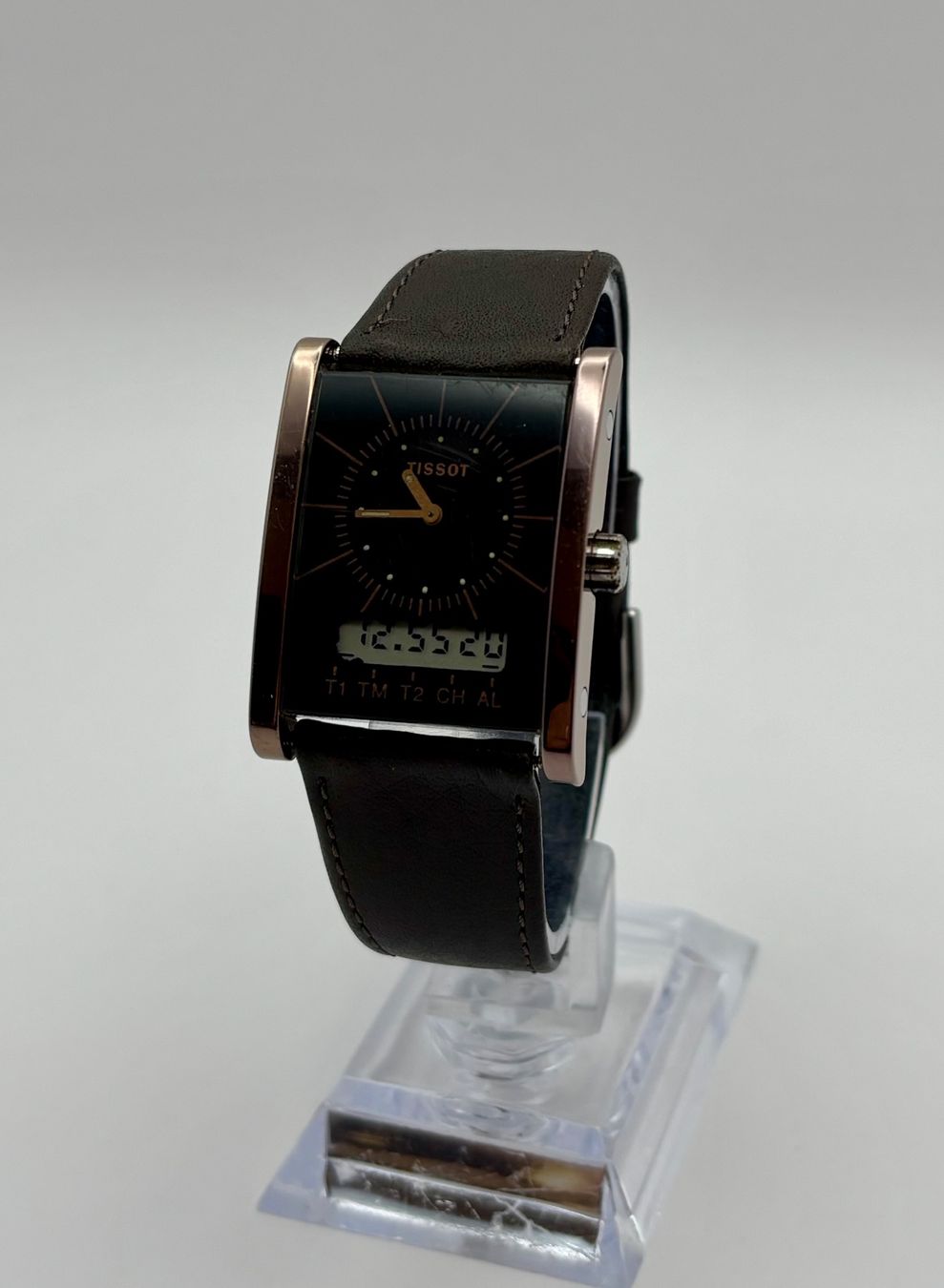 Tissot Montres: VINTAGE-KLASSIKER TISSOT TWO TIMER – D'occasion à Rorschach par ZeitWerk.10 6