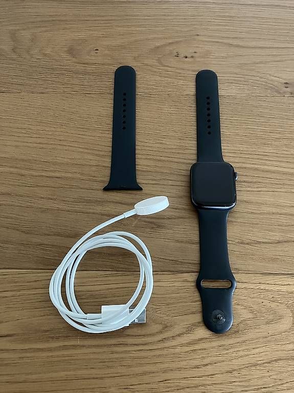 Smartwatch: Apple Watch 6 44 mm – Gebraucht aus Menznau von siricius