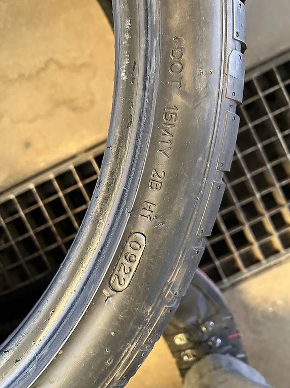 Sonstiges Schreiben & Zeichnen: Hankook 285/30 ZR21 – Gebraucht aus Huttwil von Sandra_13 3