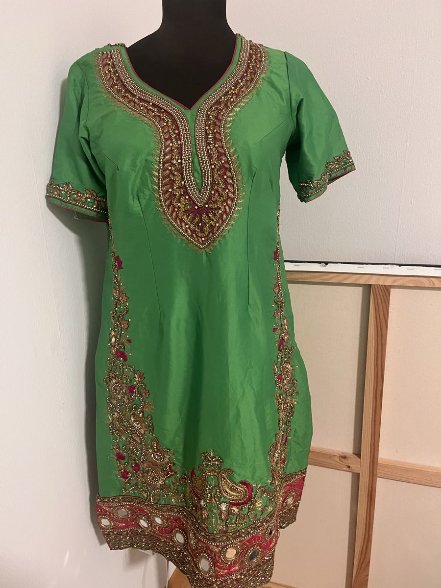 Top: Grünes indisches shalwar top – Usato da Bösingen venduto da ash_jnn8