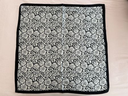 Scarf -Neu