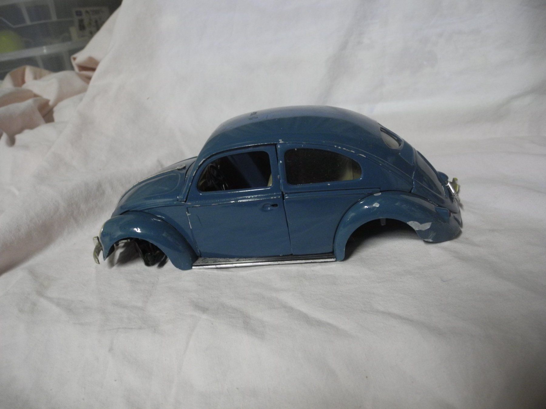 Volkswagen Modellini d'auto: SOLIDO  1:18  VW KÄFER BREZEL  ERSATZTEILSPENDER – Usato da Gurtnellen venduto da Murmeli99 1