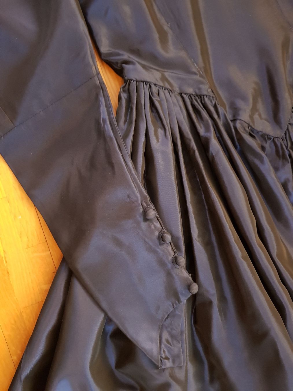 Vestiti: Robe de scène ou de bal violine T34 – Usato da Veyrier venduto da sosozizou 4