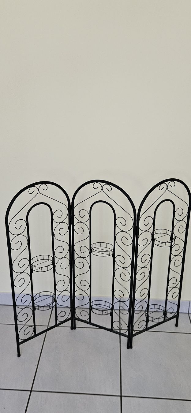 Altre Decorazioni per giardino: Metallgestell, Blumengestell – Usato da Belp venduto da Ginus85