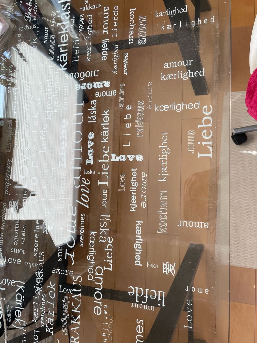 Ikea Bureaux: Urgent!! Bureau en verre IKEA – D'occasion à Vevey par nah_mmk5 2