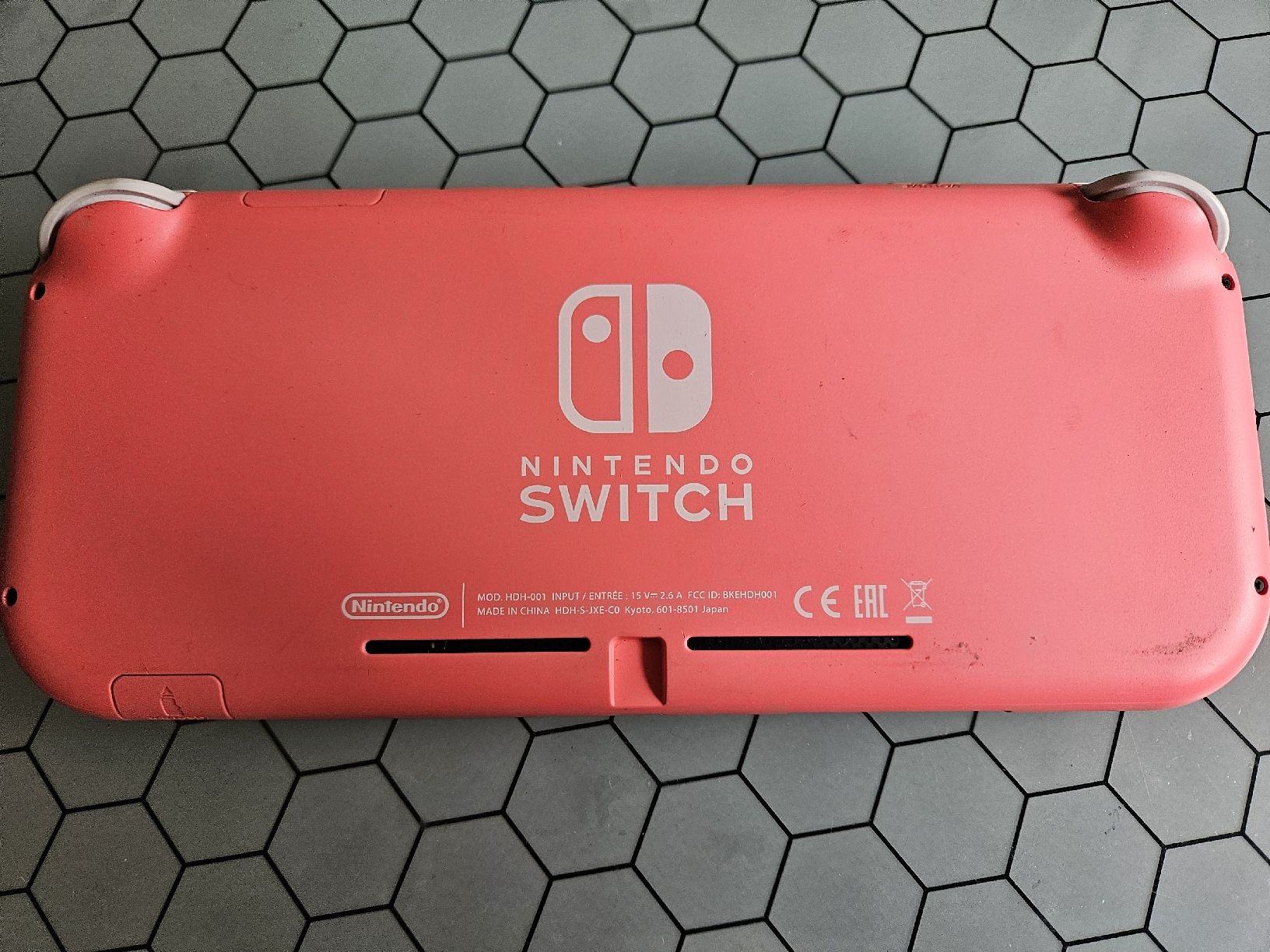 Nintendo Konsolen: Nintendo Switch Lite Rose avec 2 jeux  – Gebraucht aus Genève von Pedro67 2