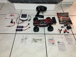 Traxxas EREVO VXL 1/16 mit Ladegerät.