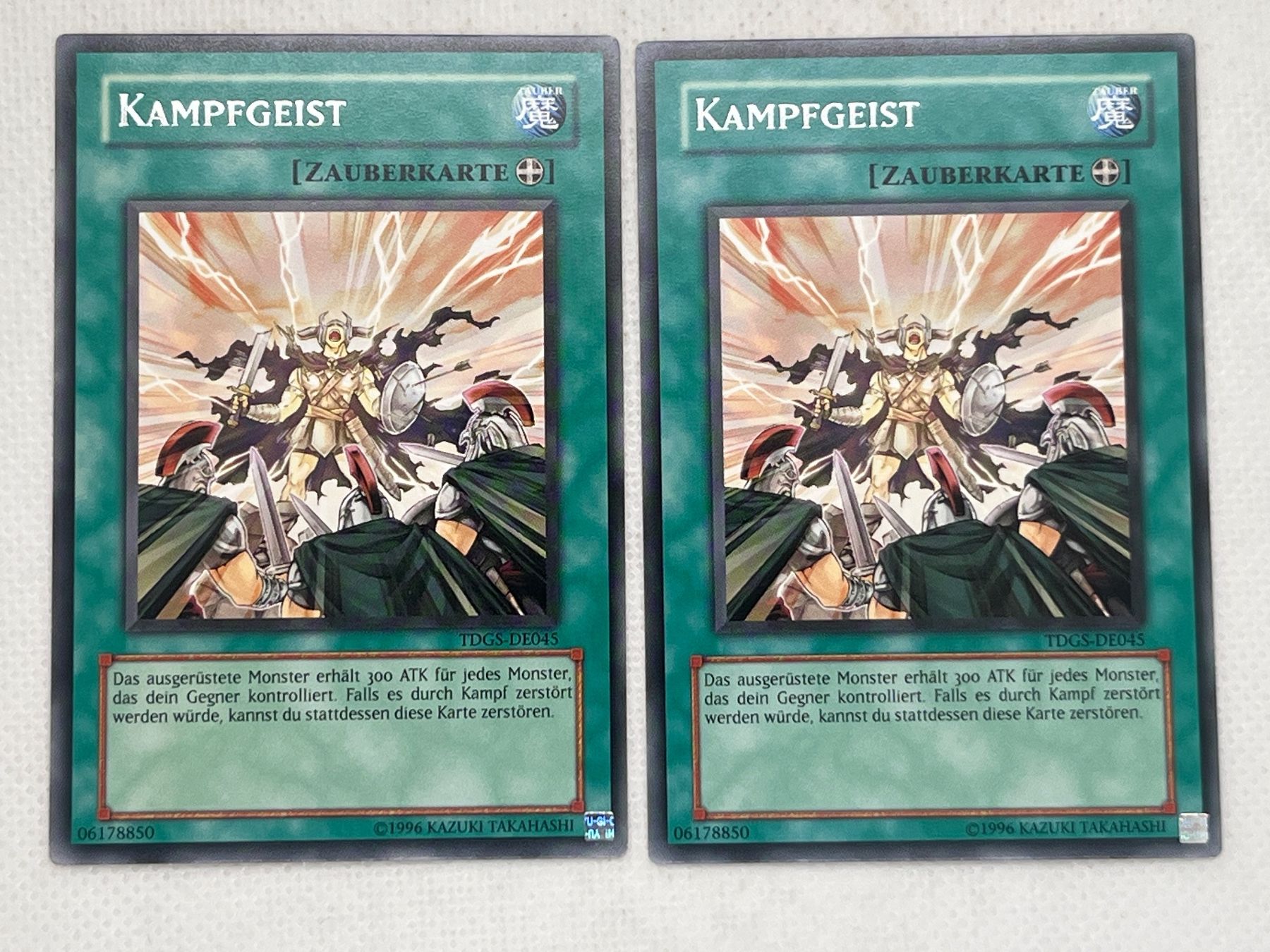 Yugioh Carte collezionabili: Yu-Gi-Oh! Kampfgeist TDGS-DE045 Deutsch Common 2x – Usato da Hinterkappelen venduto da Kim1992