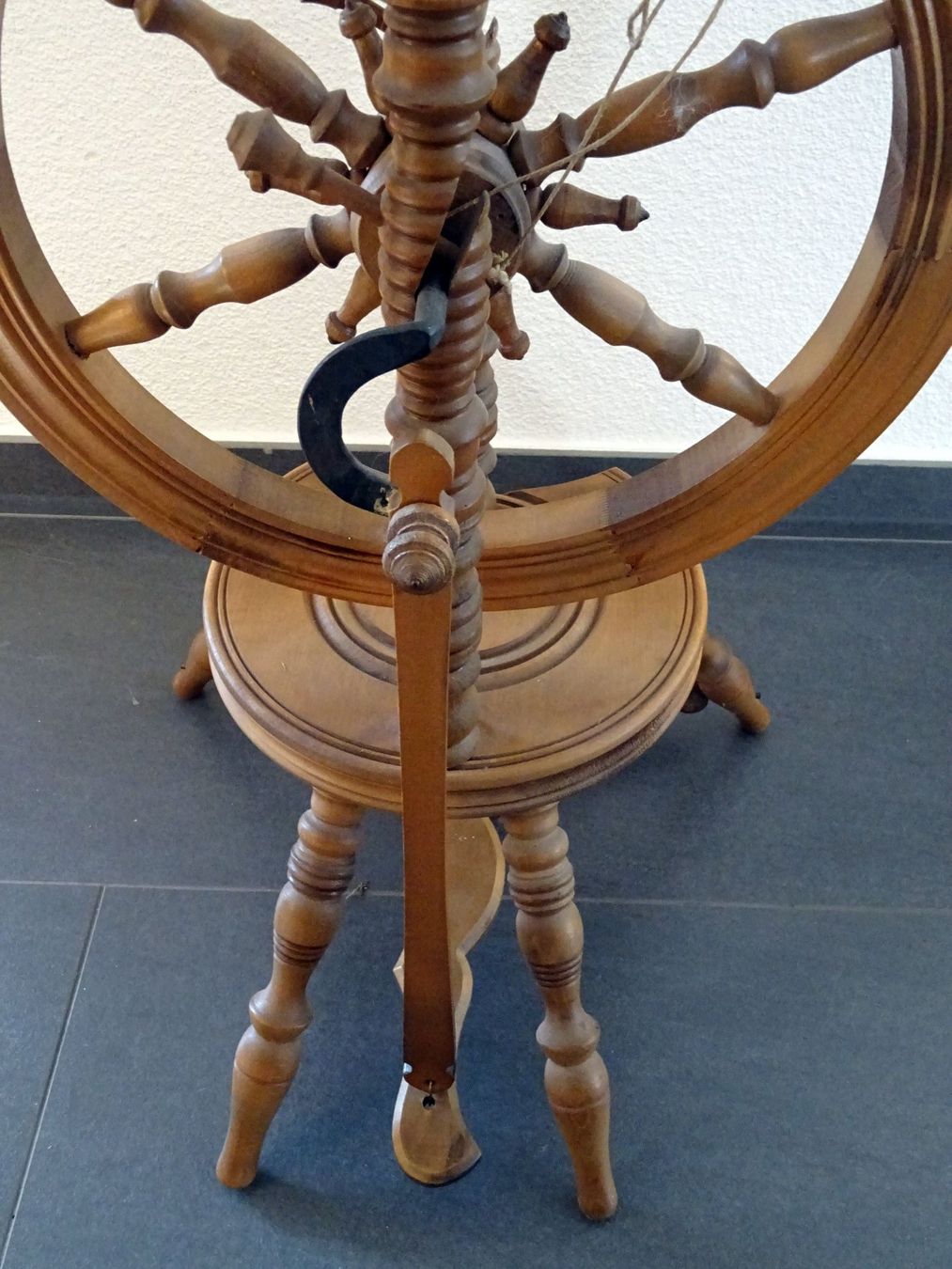 Spinnräder: Spinnrad aus Holz – Gebraucht aus Obfelden von Borschtsch 3