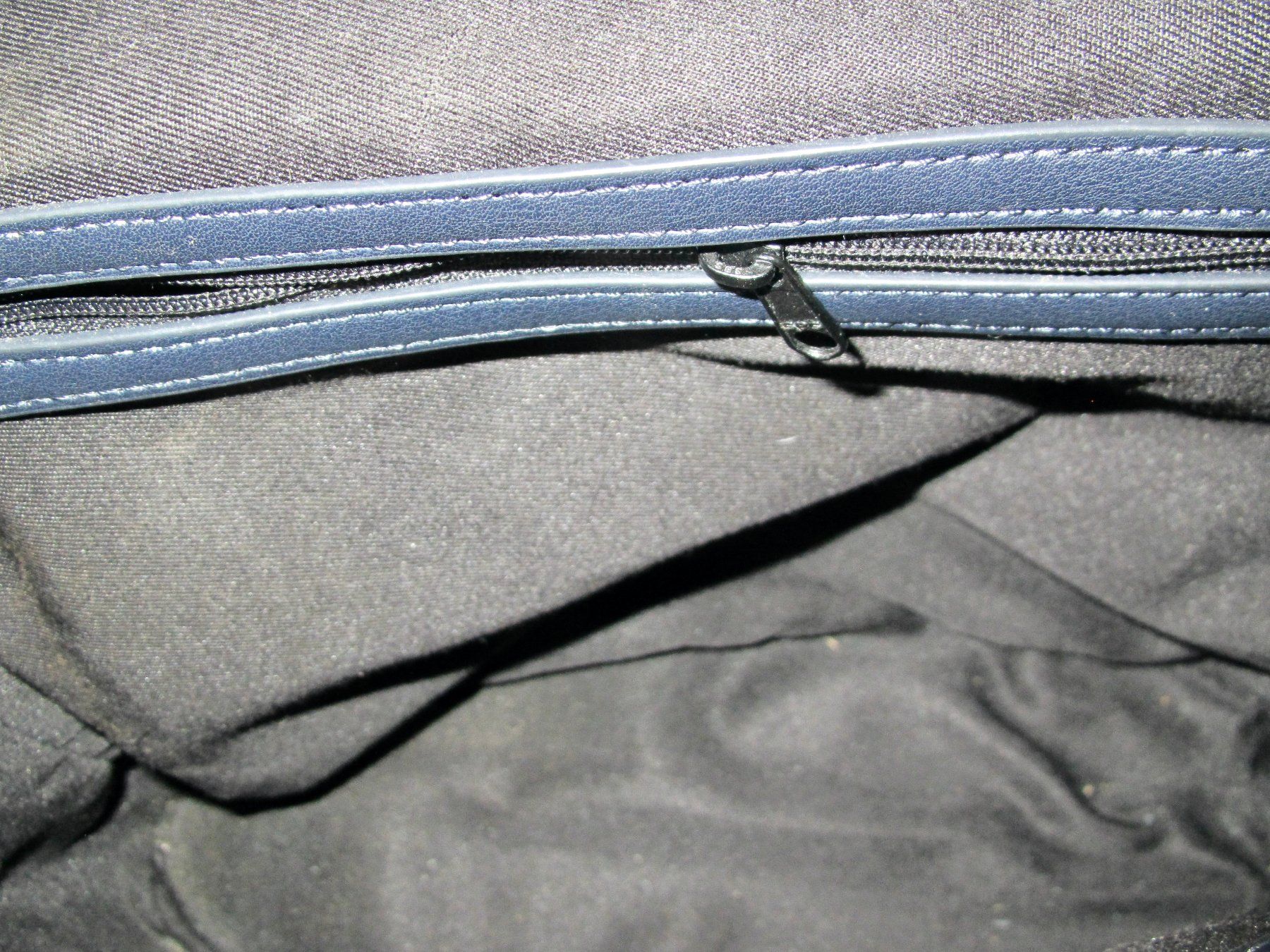 Picard Sacs à dos: SAC A DOS PICARD CUIR BLEU FONCE – D'occasion à Murten par Selliot 6