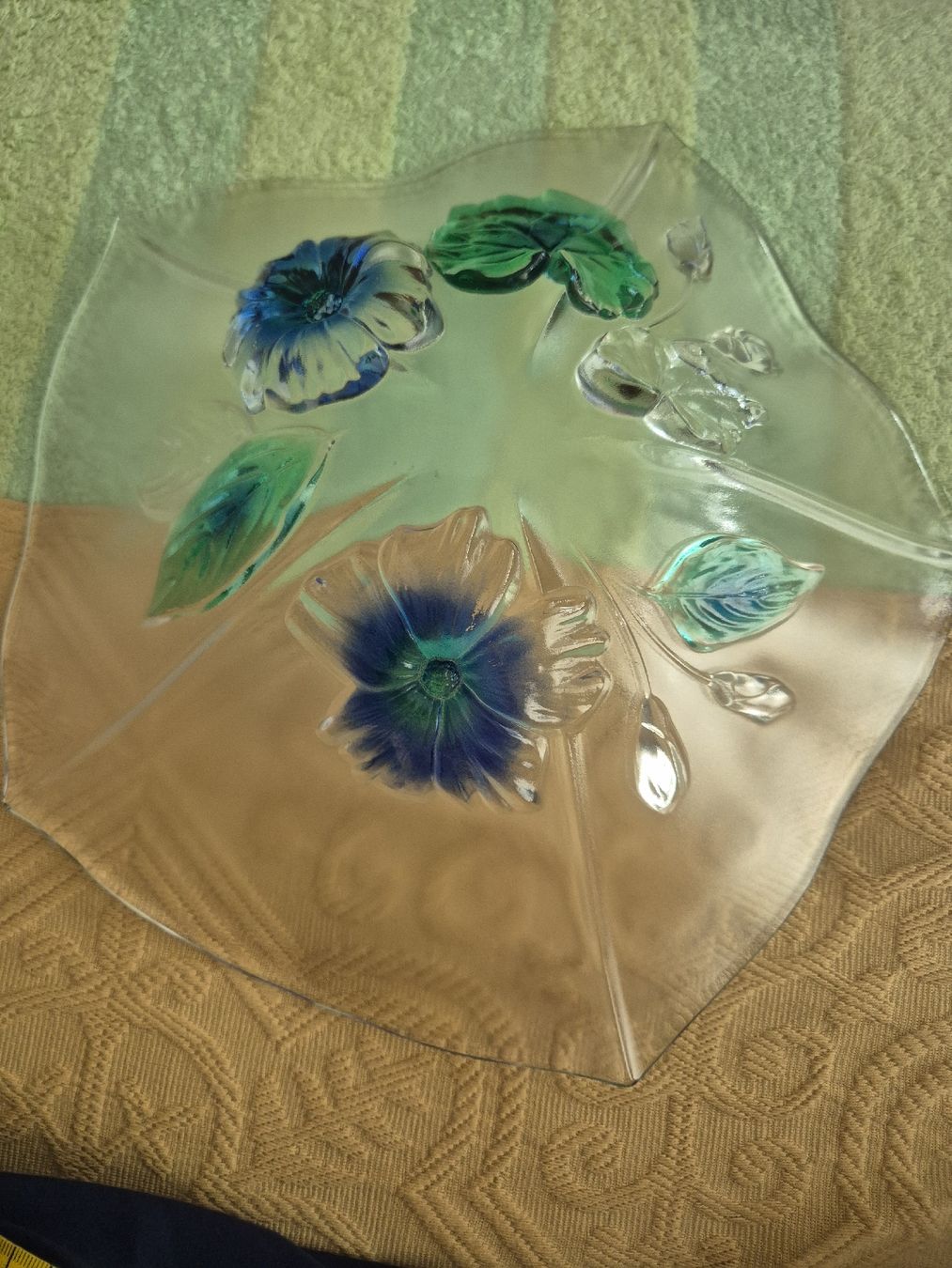 Piatti di portata: Glas Schale mit Blumen Dekor, Durchmesser ca. 34cm, Top! – Nuovo (secondo la descrizione) da Zürich venduto da mar_fh5h 1