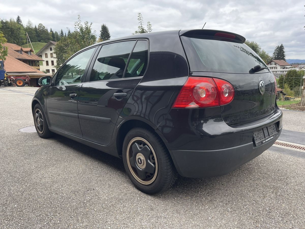 VW Autos: VW GOLF 1.6i – D'occasion à Spiez par bertula 3