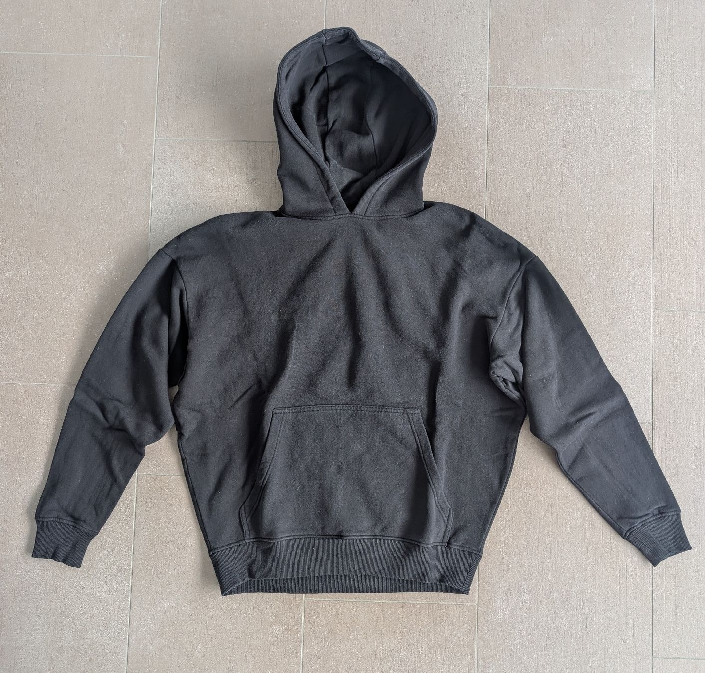 Maglioni & Felpe: Dunkelgrauer Hoodie von Dan Fox – Usato da Luzern venduto da simonf1