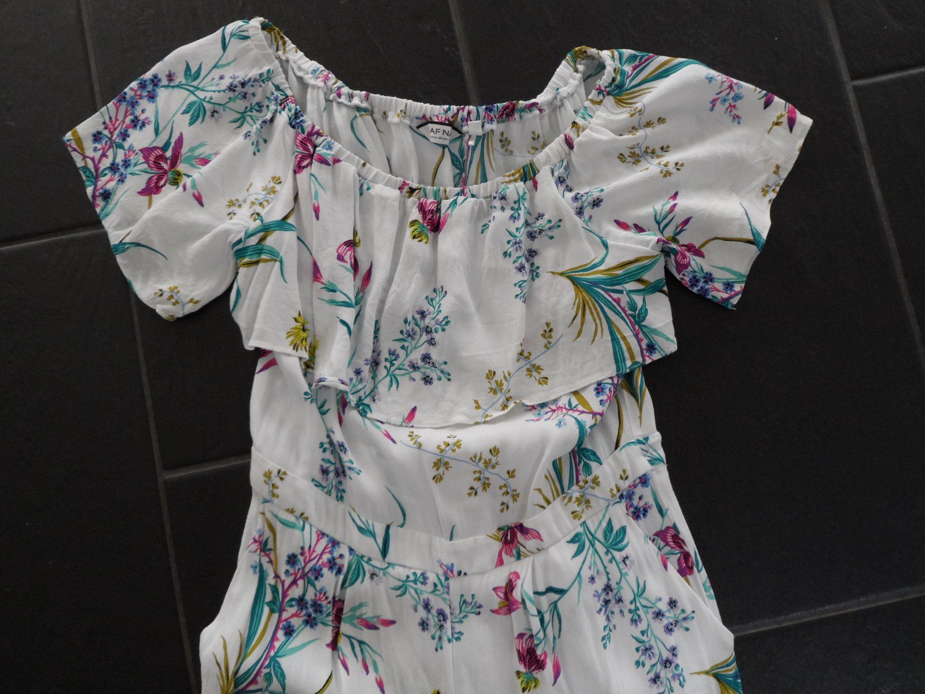 Nafnaf Kleider: ***** NAF NAF Hosenkleid Gr 38 ***** – Gebraucht aus Therwil von Hcd1919 1