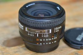 Nikon AF 28mm f2.8